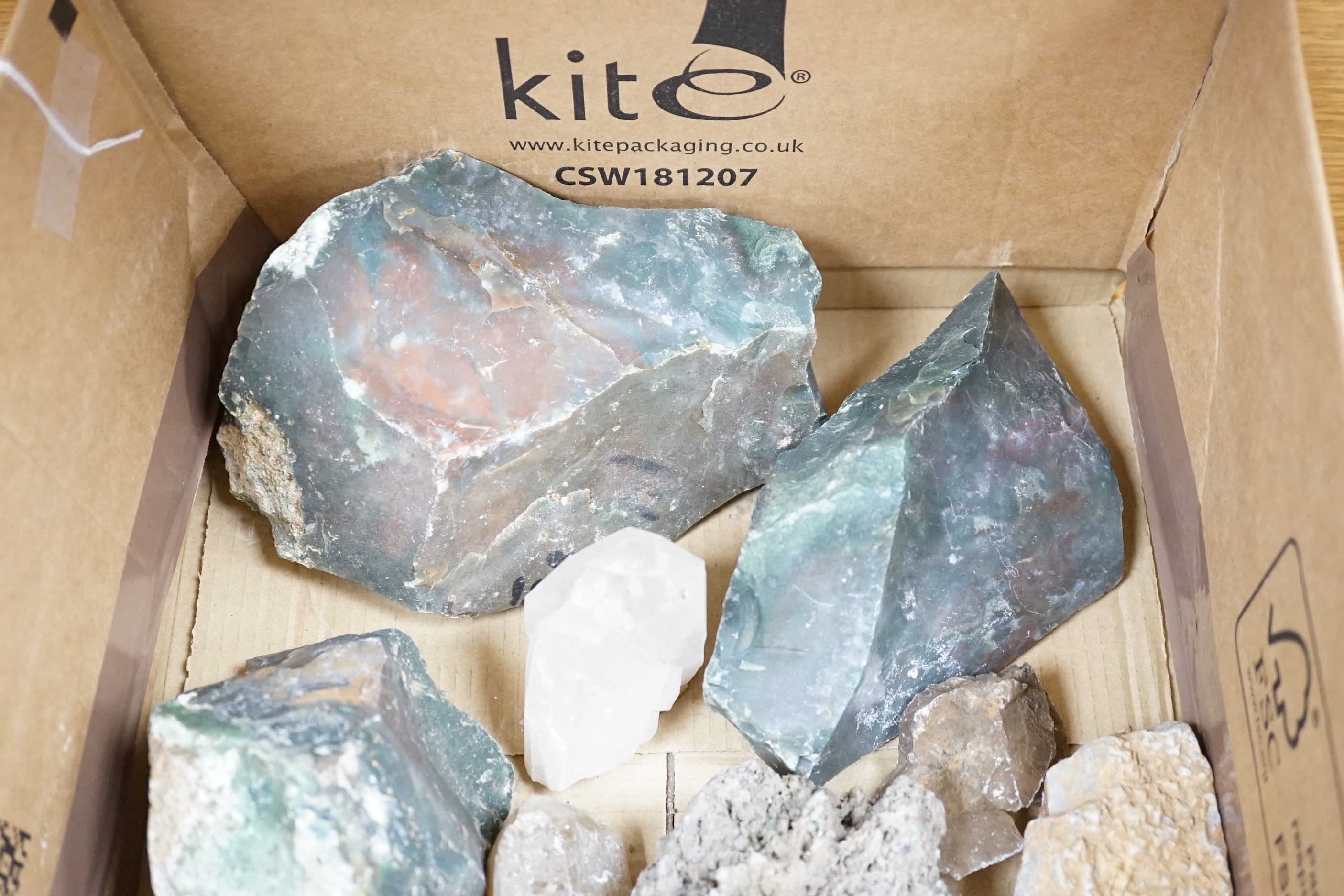 A quantity of quartz and various crystal specimens, the largest approximately 19cm wide